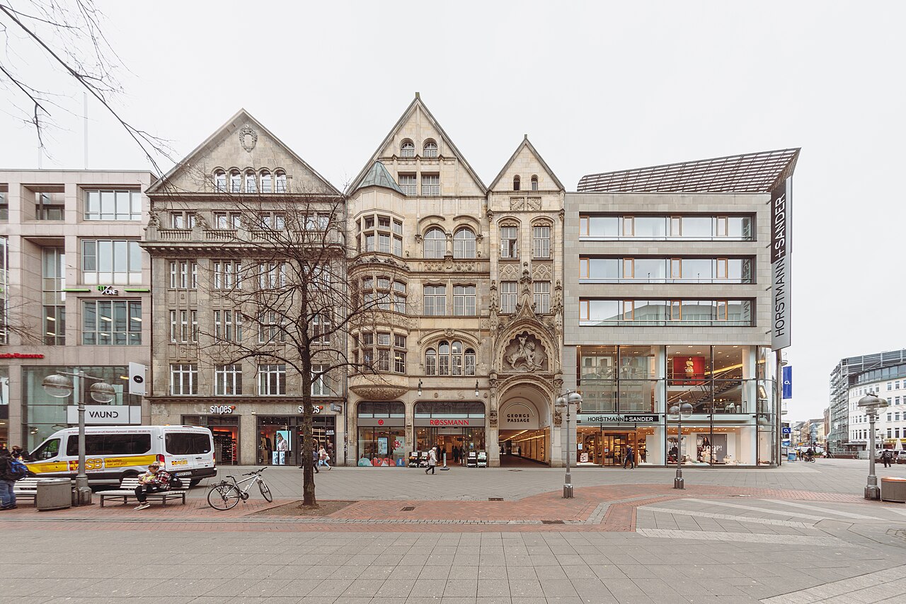 Georgstraße in Hannover mit historischer Fassade